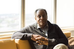 En memoria de Jim Sidanius